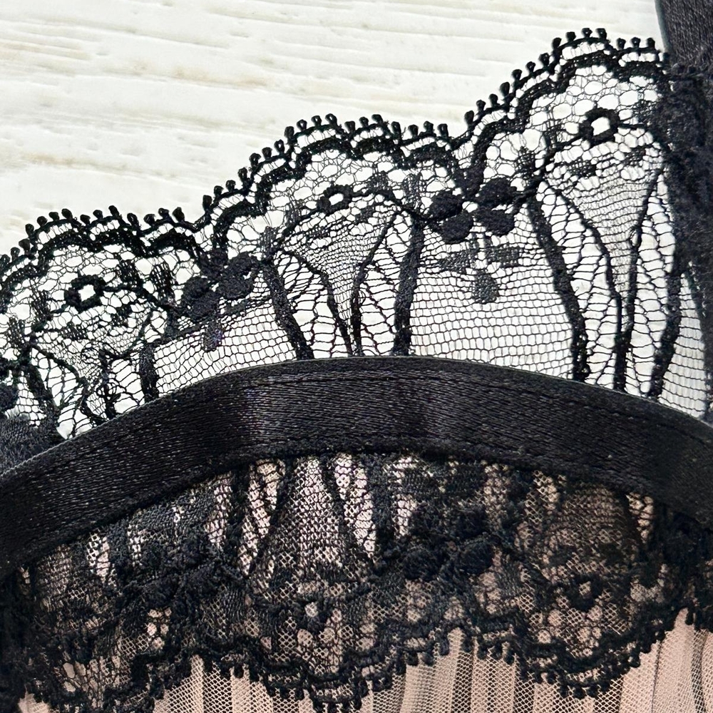 Agent Provocateur Black Lace Bra - Picture 6 of 6